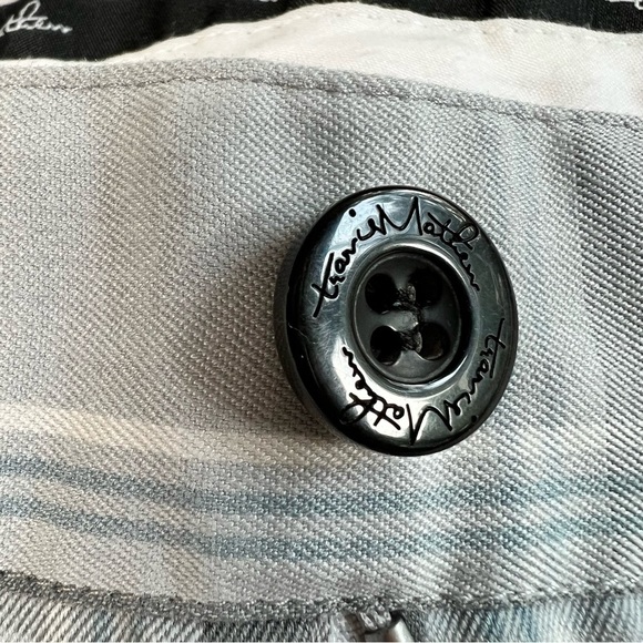 TRAVIS MATHEW Plaid Golf Shorts Grey Red Blue White Men's Size 36 x 10 - Picture 12 of 16